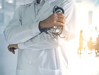 Как медицинското облекло влияе на доверието между лекар и пациент?