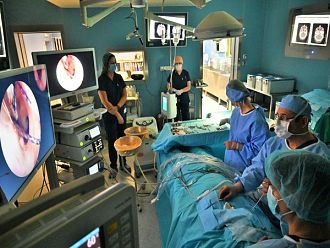 Двудневен курс по ендоназална хирургия проведоха в УМБАЛ „Св. Георги“