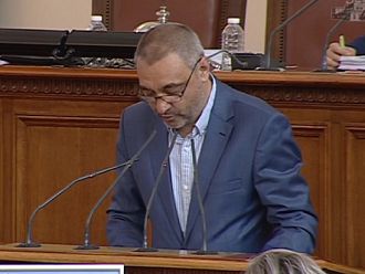 Проф. Андрей Чорбанов напуска парламентарната група на ИТН