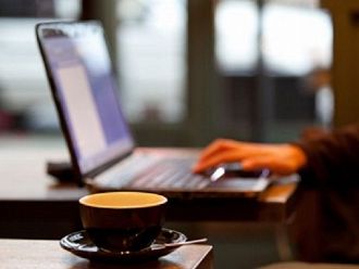 От печата: Четирима претенденти за шеф на Раковата болница, глоба за нападател на лекар, италиански фармацевт продавал фалшиви лекарства за рак