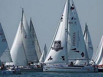 Водната линейка на МУ-Варна се включи в регата