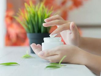 Био козметика спрямо сезона - трендове през 2026 г.