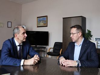 Официално: Доц. Околийски възстанови д-р Здравков като директор на детската болница в София