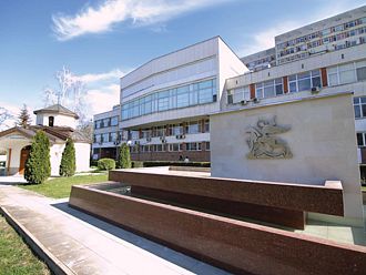 В УМБАЛ „Свети Георги“ спасиха пациент с критична коремна травма от ъглошлайф