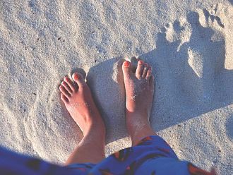 Онихомикоза: защо гъбичките по ноктите са по-сериозен проблем, отколкото изглеждат, и кои подходи наистина работят