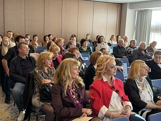 Тенденция към детска бременност и трудно късно забременяване отчетоха специалисти на форум