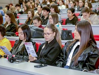 Над 300 гимназисти от страната посетиха МУ – Пловдив в Деня на отворените врати
