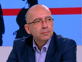 Д-р Стефан Константинов поема СБАЛО