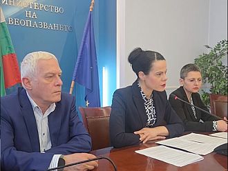 Министър Ивкова: 426 млн. евро са задълженията на държавните болници