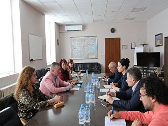 МЗ ще инициира ново договаряне на КТД в здравеопазването