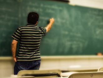 Отпадат задължителните ежегодни медицински прегледи за учители