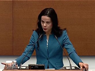 Промени в Наредбата за яслите изключват тълкуването за броя медици на яслена група?