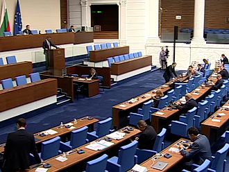 Парламентът отхвърли законопроекта за заплатите на медиците на ПП