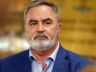Доц. Кунчев: МЗ трябва да направи всичко възможно, за да осигури ваксини срещу грип