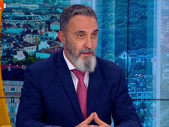 Проф. Давидов: Важно е да помним, че не е важна самата хирургия, а този, на когото тя се случва
