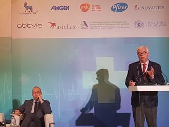 Продукти с намален риск могат да помогнат на един милиард пушачи