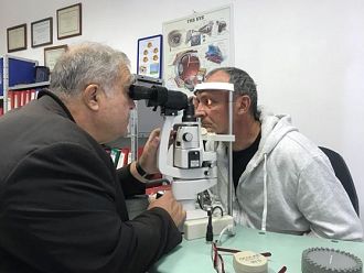 Операция помогна на сляп пациент да гледа телевизия