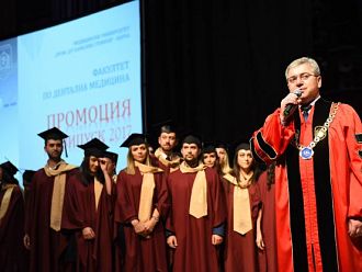 66 млади лекари по дентална медицина се дипломираха в МУ-Варна