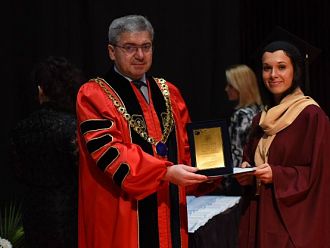 66 млади лекари по дентална медицина се дипломираха в МУ-Варна