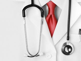 РЗИ: Лекарите в Шуменско с 35% по-малко от средното за страната