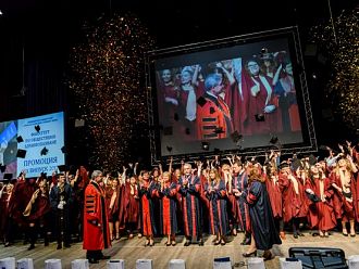 Дипломираха се 271 здравни специалисти от Випуск 2017 на ФОЗ към МУ Варна