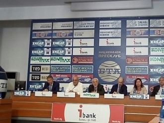 Бюджетът на НЗОК e съставен без разчети и политики