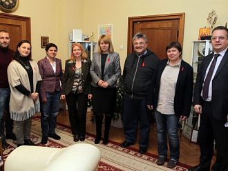 София да се включи в международната инициатива на Парижката декларация по проблемите на СПИН