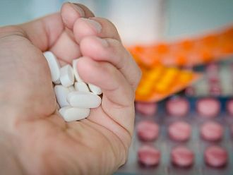 Проверяват 30 аптеки и 3 болници във връзка с нелегалната търговия с лекарства