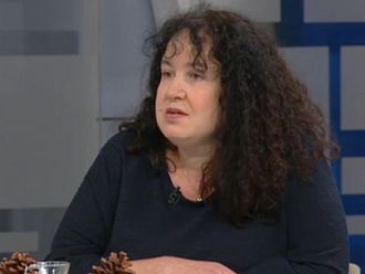 Д-р Десислава Велковска: Създаваме ограничителен списък за реекспорт на лекарства