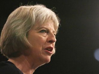 Тереза Мей се извини за свръхнатоварването в британските болници