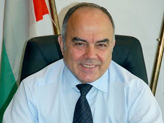 Надяваме се най-после университетът да има собствена база