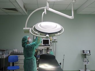 Появата на нов живот е щастие не само за майката, но и за акушерката до нея