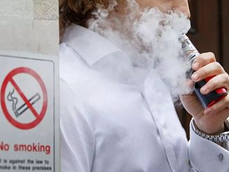 Правителството на Великобритания: Електронните цигари трябва да се изписват от лекари