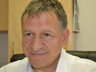 Д-р Стойчо Кацаров: Не бива да забравяме, че НЗОК дължи и на български болници