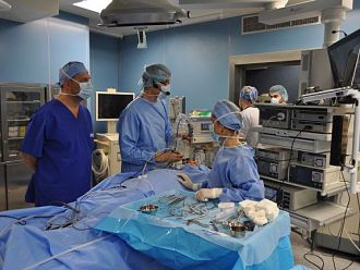 18 УНГ лекари и специализанти преминаха курс по ендоназална хирургия в УМБАЛ „Свети Георги“
