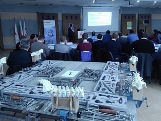 Млади специалисти от 11 държави се обучават в София по гръбначни травми