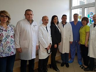 Специалисти от