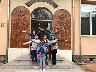 Деца даряват апаратура за малките пациенти на „Пирогов“