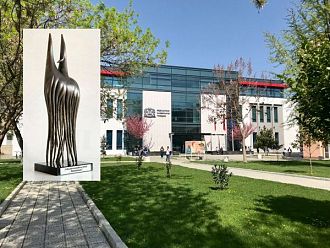 МУ – Пловдив с награда „Прометея” за принос в хуманизирането на работната среда