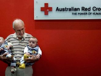 Австралиец спаси с кръвта си над 2 милиона бебета 