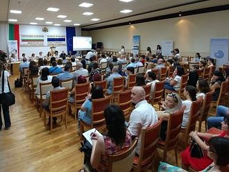 Първото българско инвитро бебе стана на 30