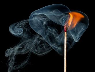 Разширяват забраната за пушене на закрито, включват и наргилето