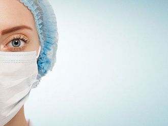 Съмнителен сайт набира медицински сестри, без да им иска диплома