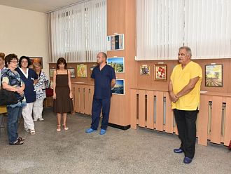 13 автори представиха творбите си в изложбата на УМБАЛ-Пловдив за 6 септември