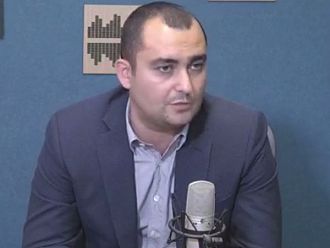 Трябва да има поетапно демонополизиране на Здравната каса