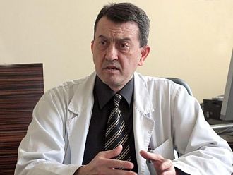 Президентът издаде указ за награждаване на проф. Славов с орден „Стара планина”