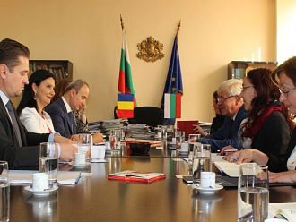 Подписваме ново споразумение с Румъния за сътрудничество в лекарствената политика