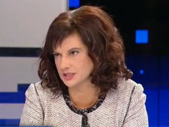 Трябва да намерим консенсус как да бъдат овъзмездени чрез заплати всички медицински специалисти