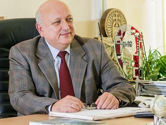 30 млади лекари е привлякла кърджалийската болница през последните години