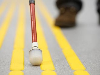 Слепи хора чакат доброволци за разходки в Южния парк